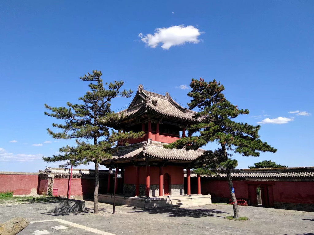 辽宁一座古建筑,是全国五大镇山中保存最完整的镇山庙