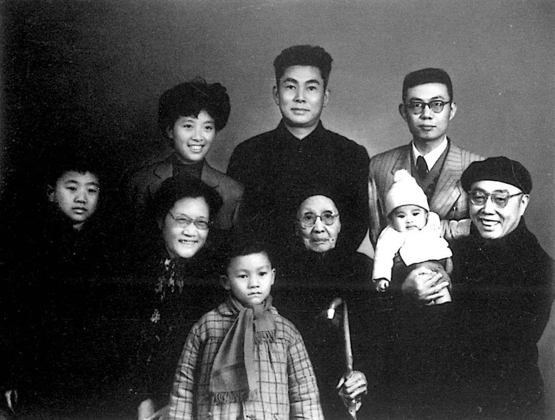 田汉:一生4婚辜负3妻,追悼会上,唯一在世的林维中放声大哭