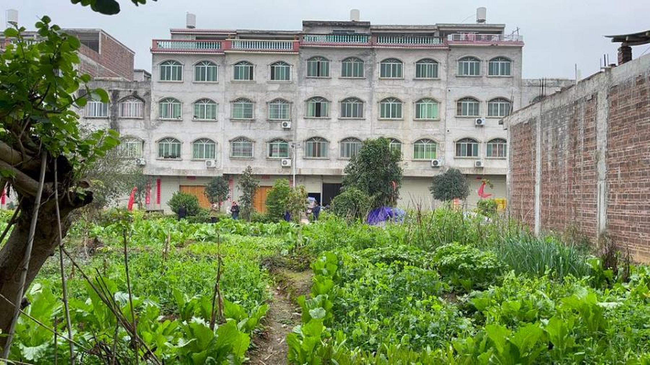 12月15日凌晨,位于来宾市象州县百丈乡的地块拍卖以起拍价77415元结束