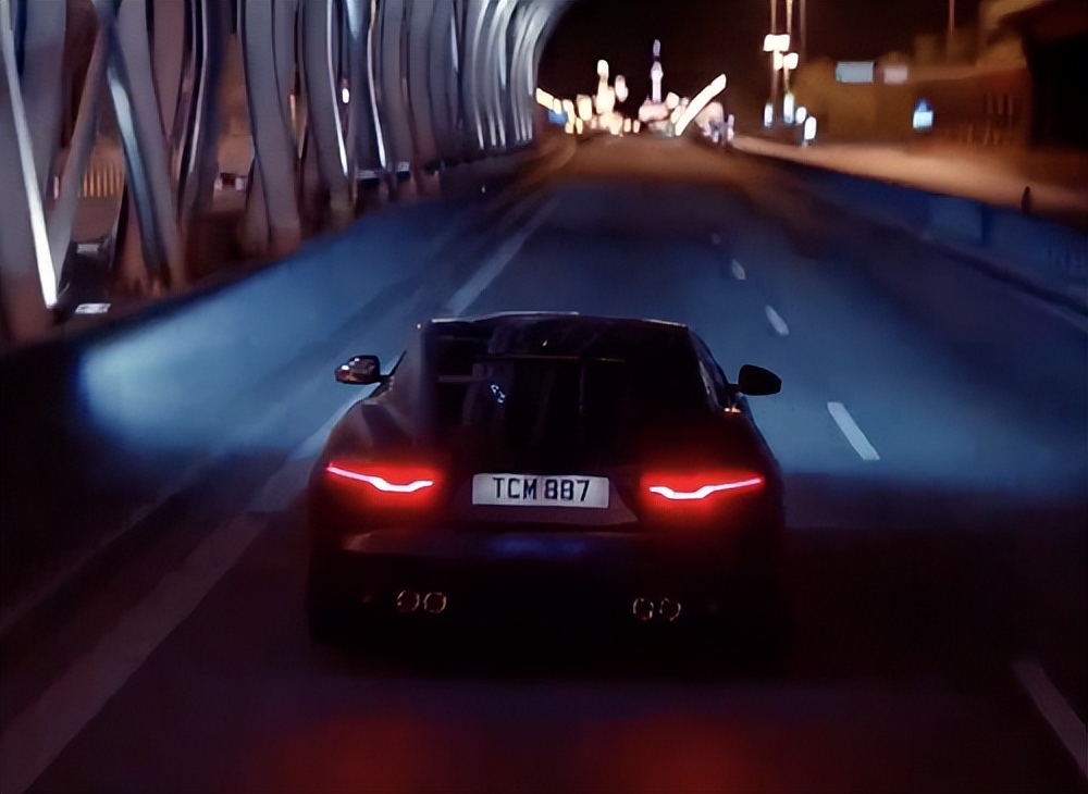 捷豹在《速度与激情10》大显身手,英式豪华捷豹f-type名不虚传!