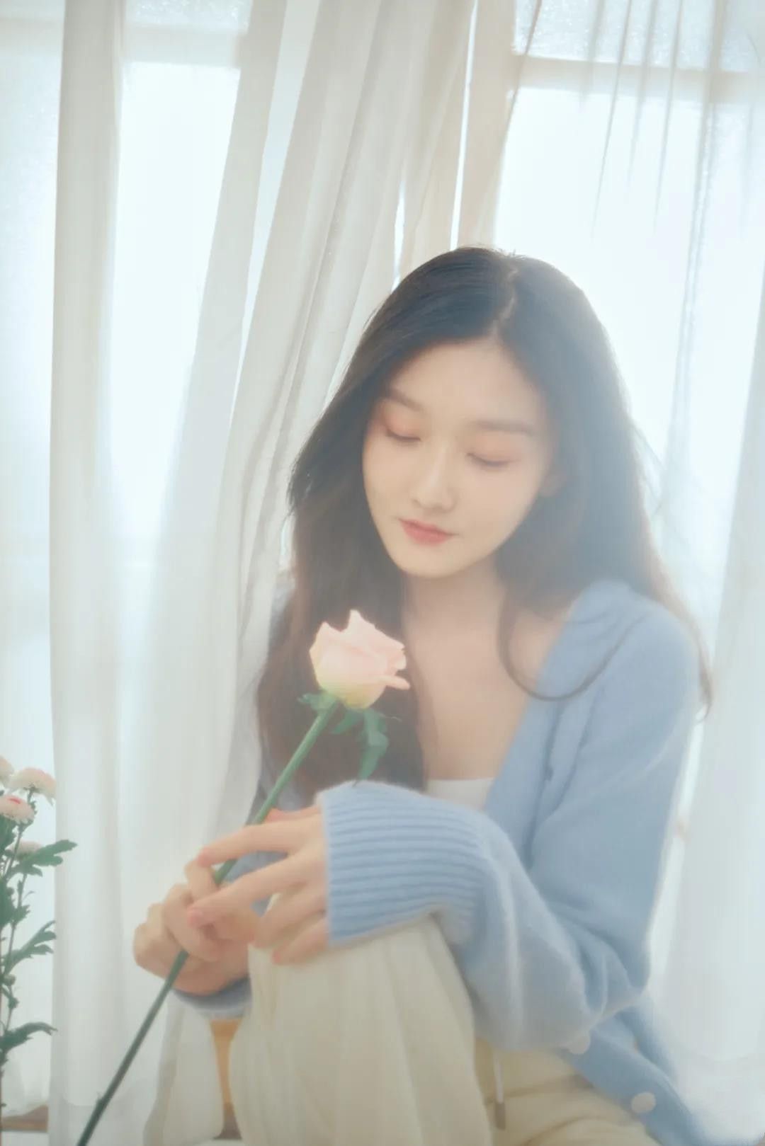 袁雨萱,甜美与清冷兼具的新生代人气小花!