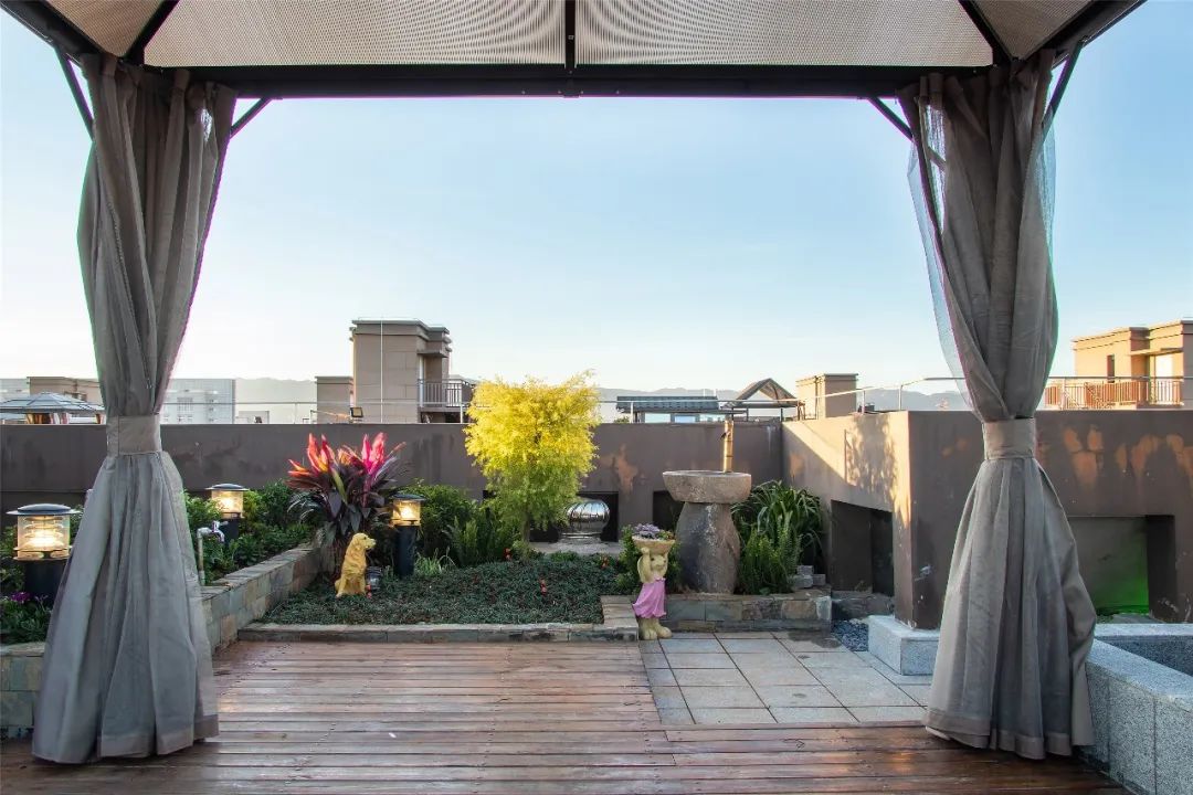 装修灵感丨220㎡顶跃轻奢有风有云有闲适的自由