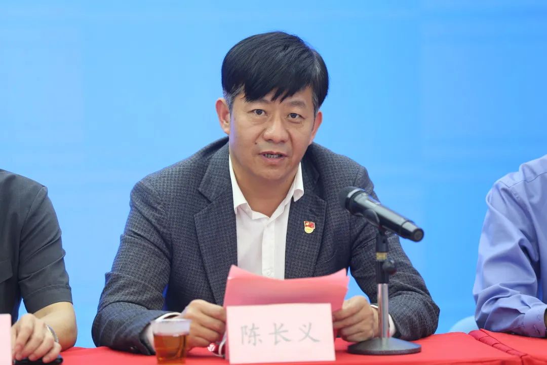 晋江市召开政法队伍教育整顿新闻发布会 ——"四解四