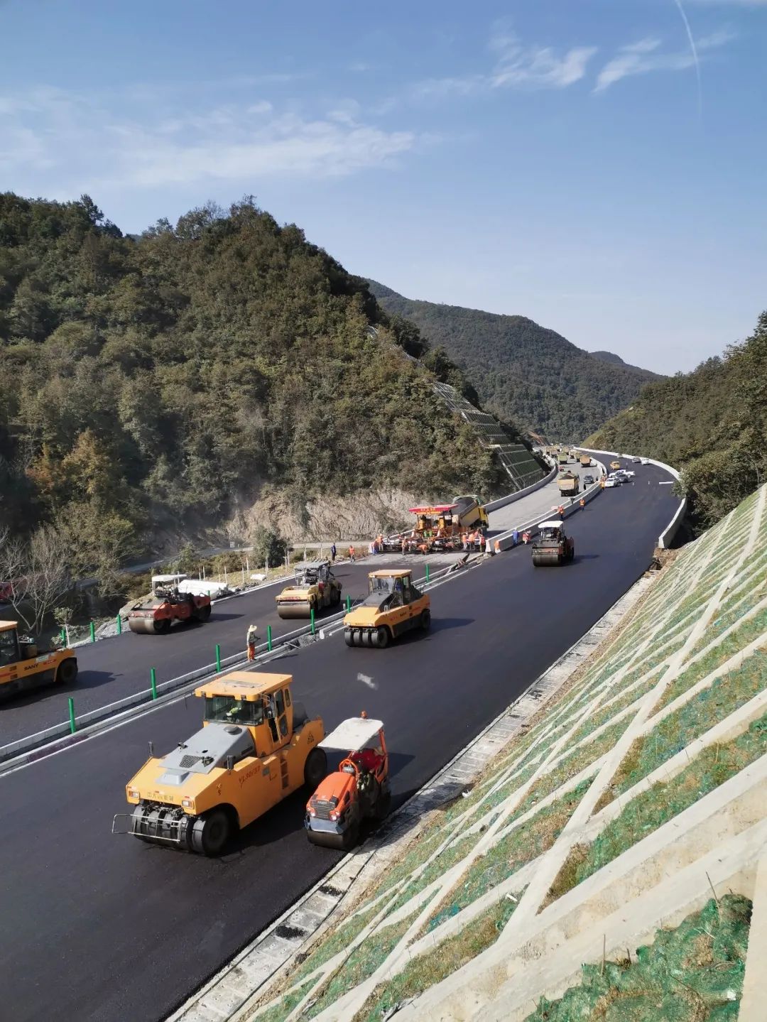 通车之际,听听安岚高速建设者的心里话