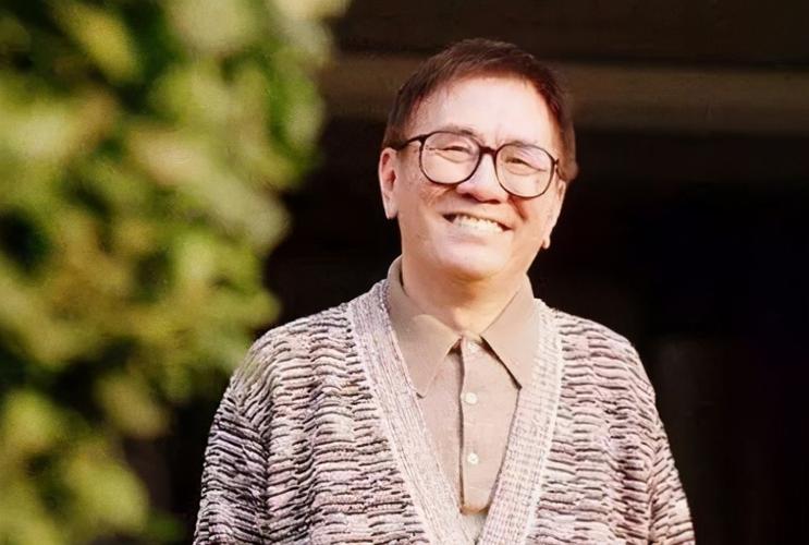 拳打李小龙,痛骂刘德华,纵横乐坛36年,黄霑为何无人超越?