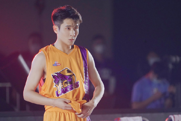 美声男高音马佳化身"刘畊宏男孩",一起加入"全民健身"新热潮