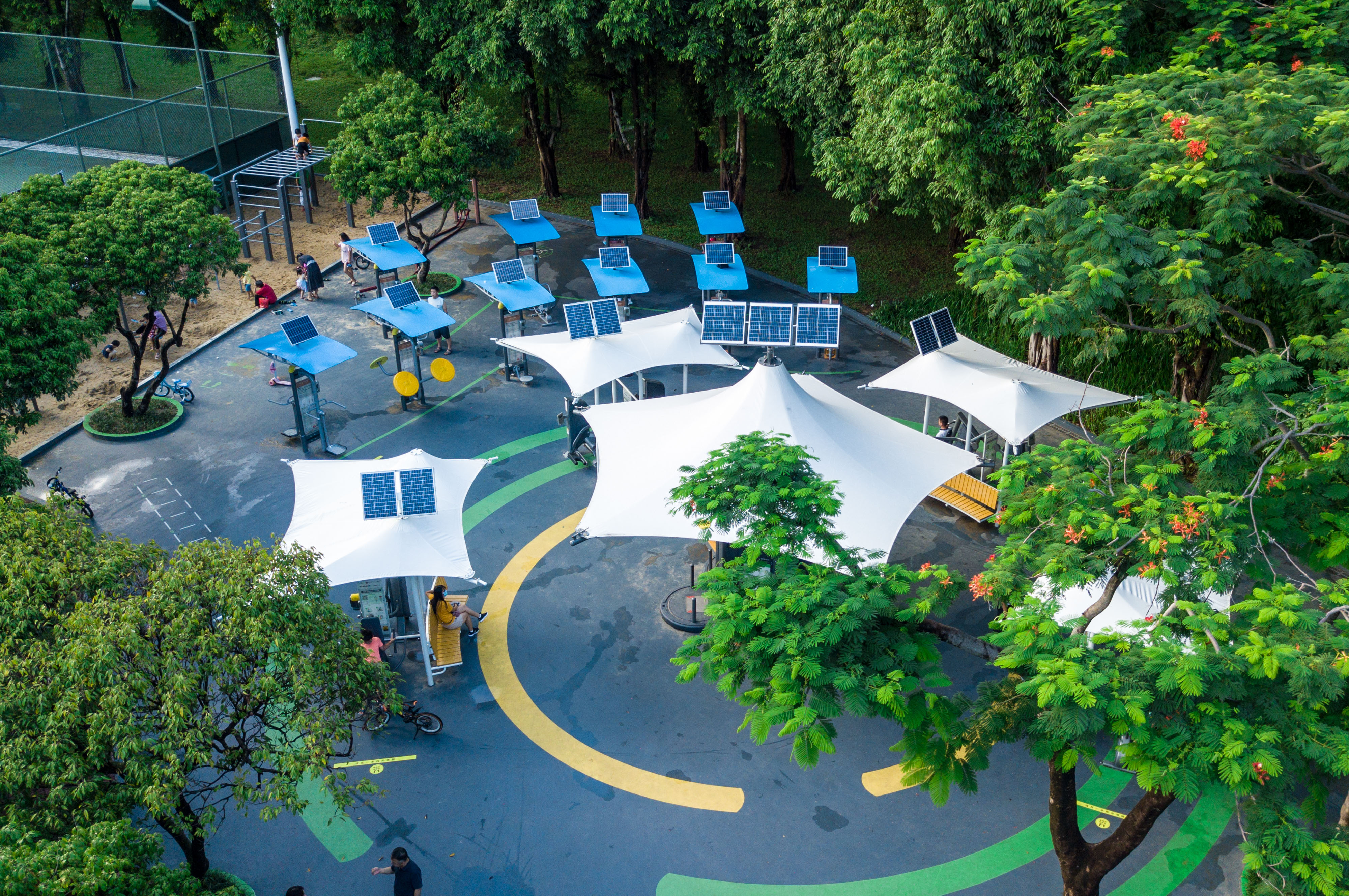 深圳:开在公园里的"智能健身房"(1)