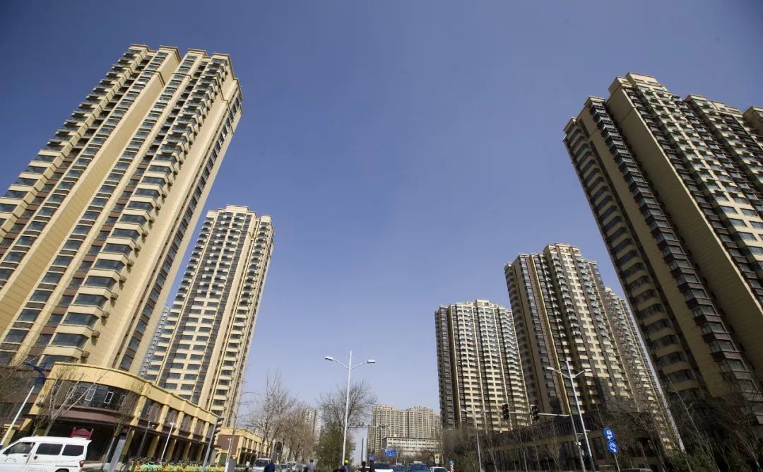 送外卖开滴滴,房产中介苦等楼市回暖(深度)