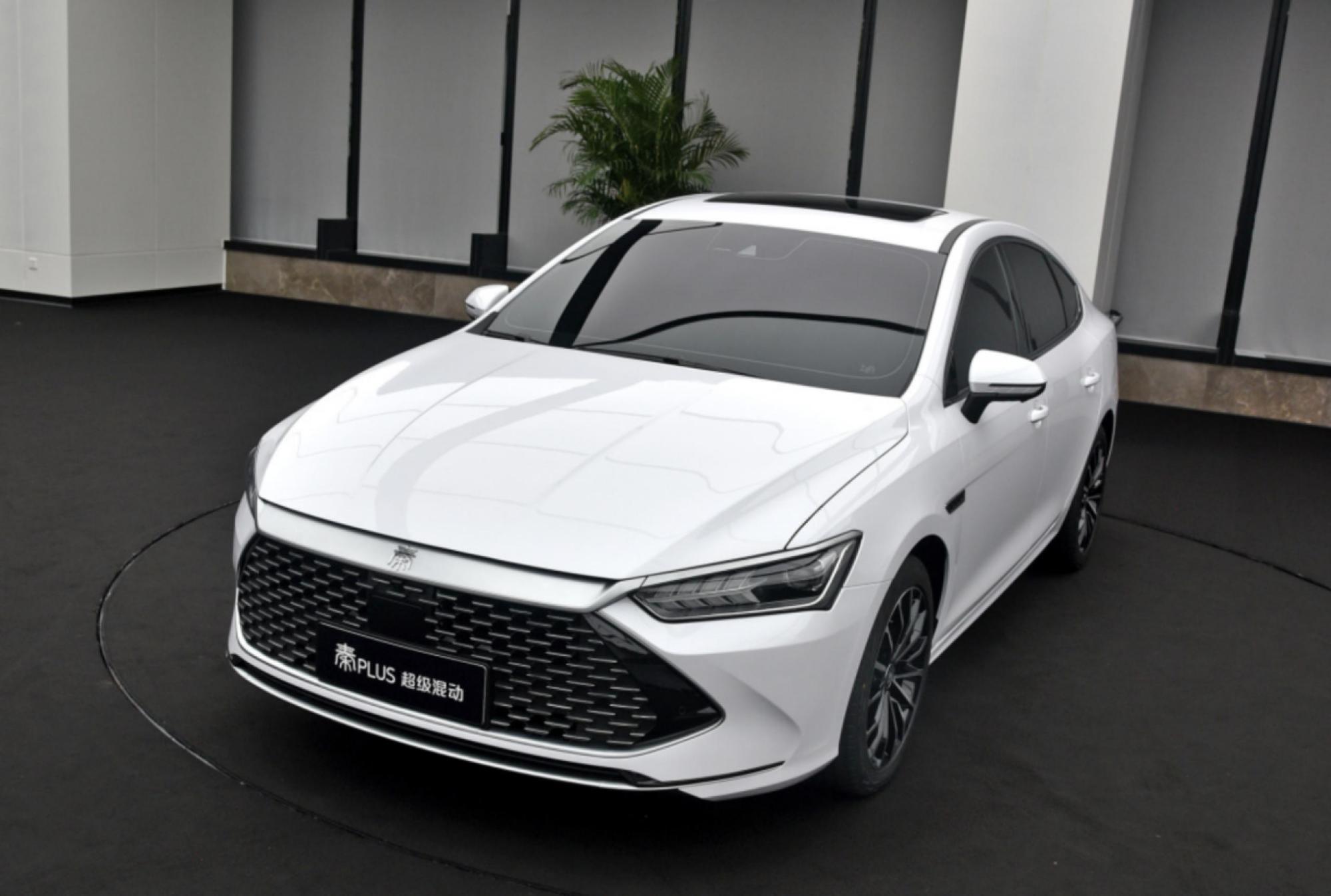 广州车展头号明星?比亚迪秦 plus携黑科技亮相