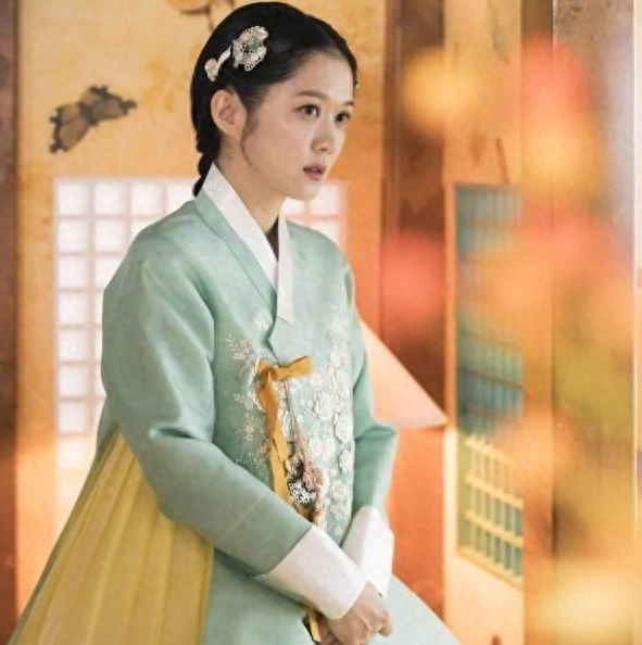 回顾献唱北京欢迎你撞脸赵丽颖爆红的张娜拉为何突然消失