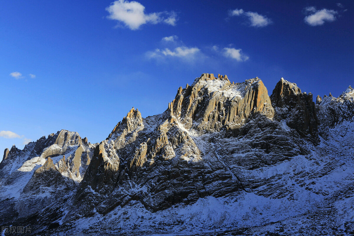 阿坝县石头山风景图片