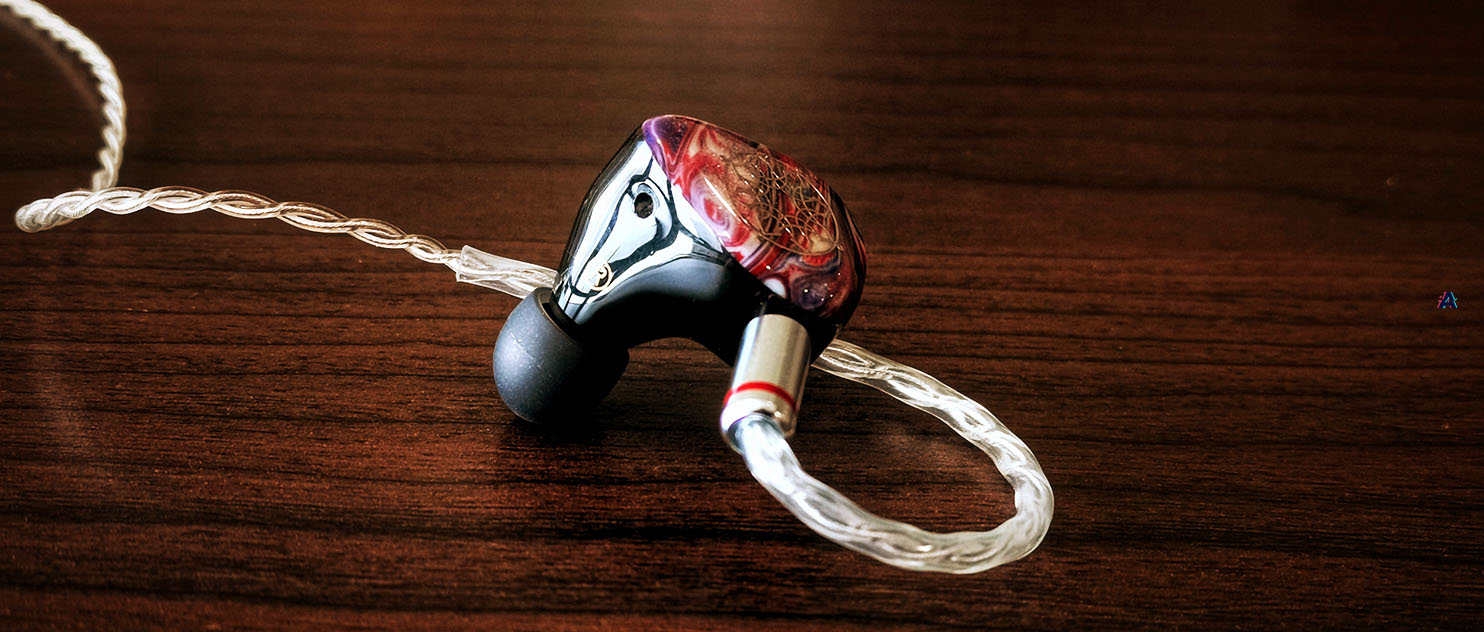 真心喜欢,无法掩饰,香港sweear sp9动圈动铁静电混合入耳式耳机