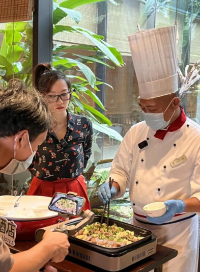 抖音本地生活已见规模,抖音达人探店推动探店行业发展