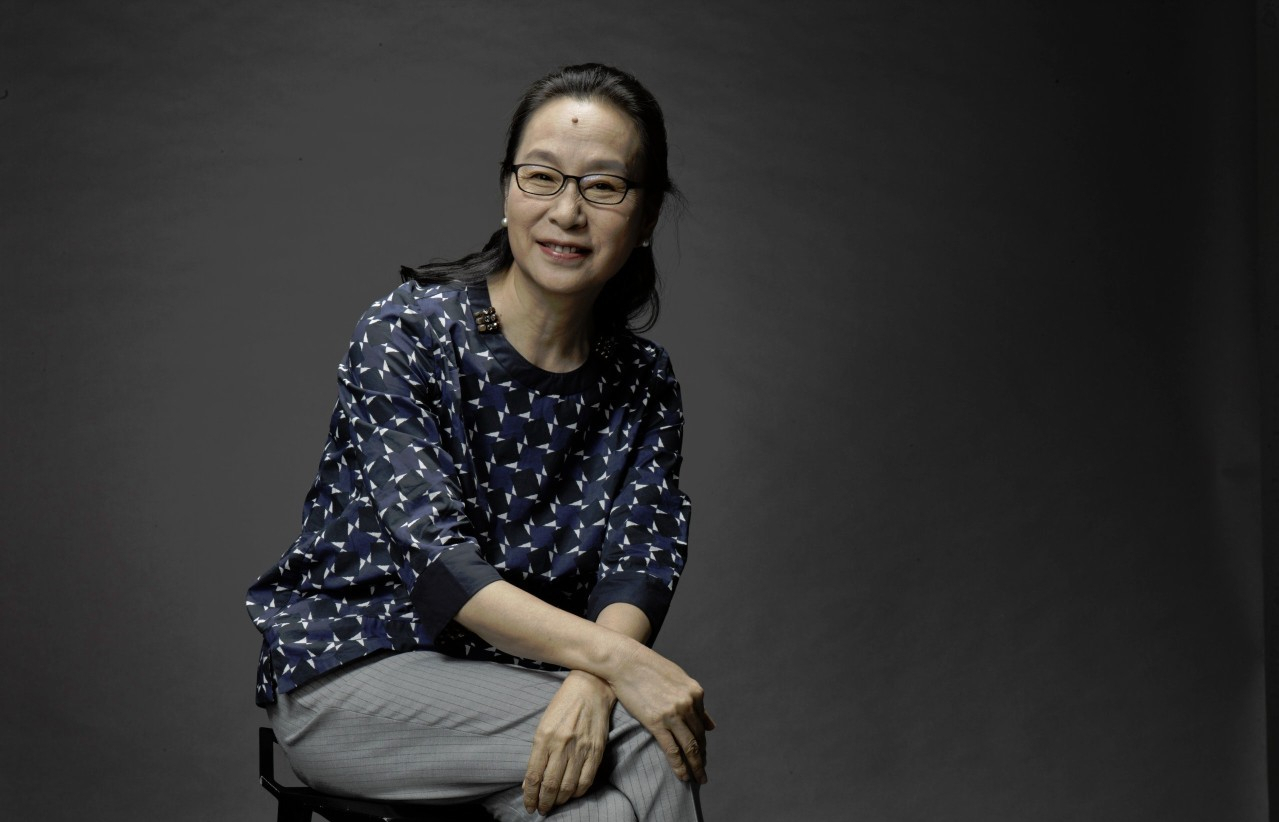 演员奚美娟:没出月子被离婚,单亲妈妈27年,风光背后有眼泪