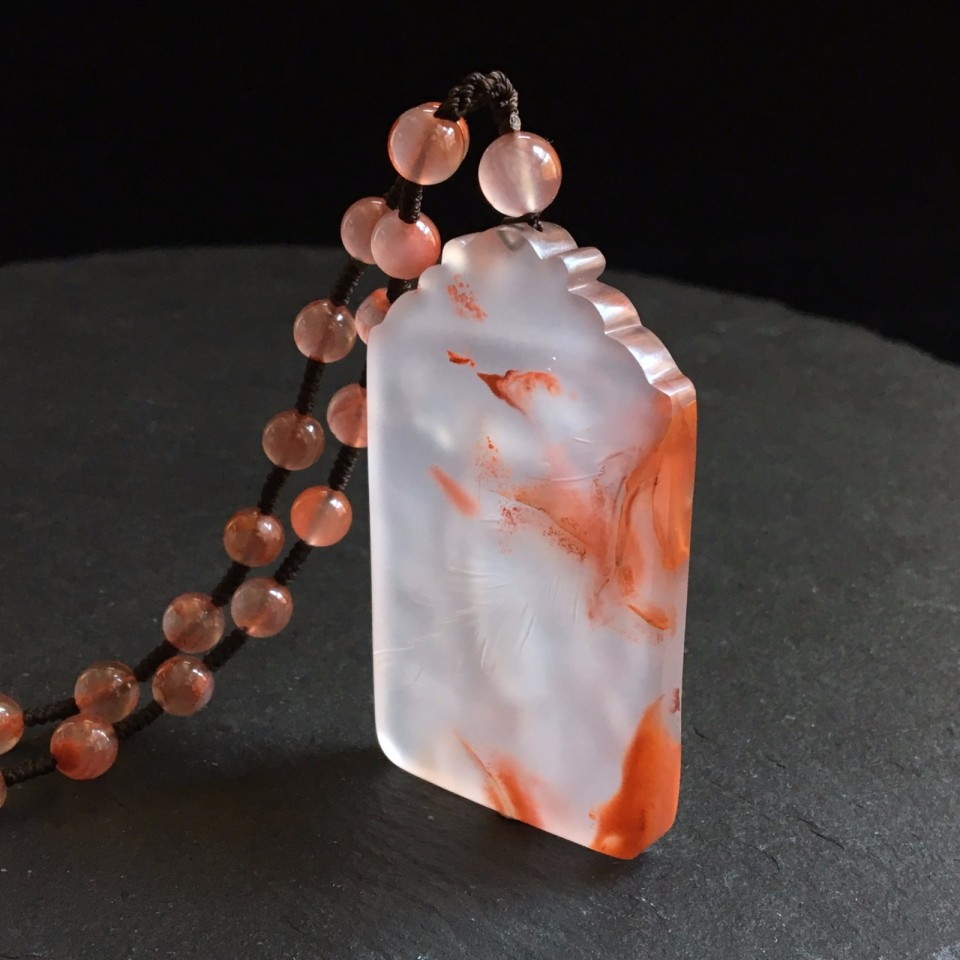 玉石中的皇后:冰飘南红寓意,功效及作用!