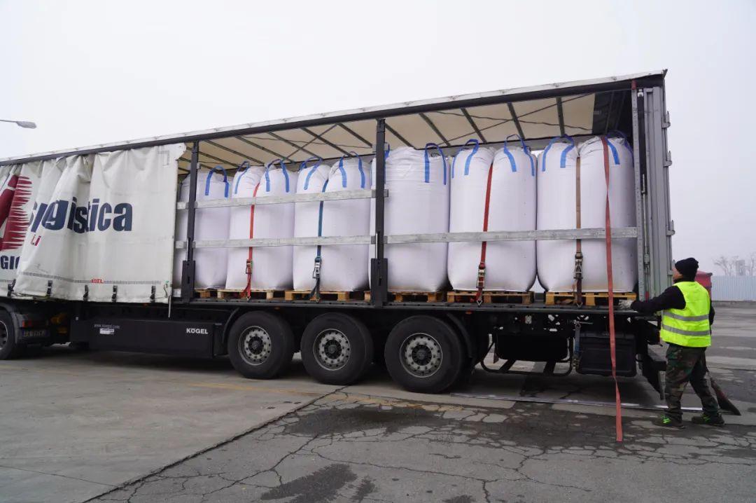 不惧疫情 创造传奇:华人企业家陈晓荣