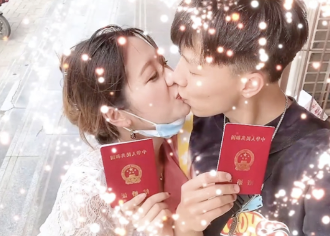 15个月闪婚闪生?"冰柠檬"张兆艺当妈,被疑不幸福后霸气回怼