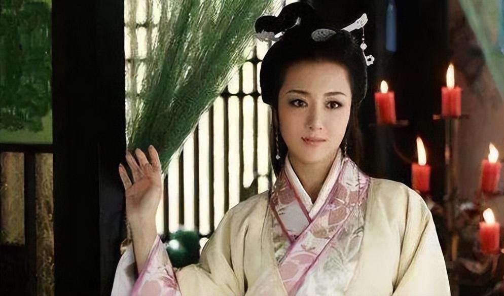 回顾曹操为何喜好寡妇许多人不明白看后不得不感叹曹操的智慧