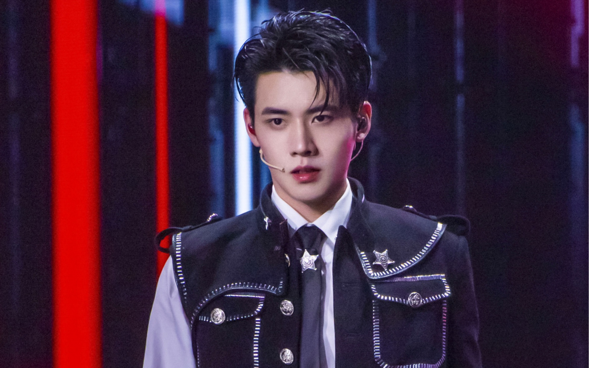 任豪因塌房事件和新恋情曝光再次成为焦点.