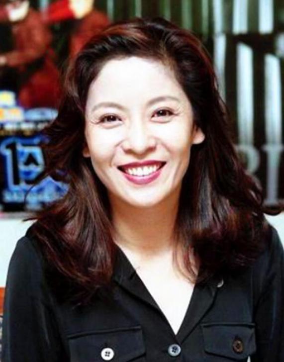 20年前张国荣轻生,好友陈淑芬拍下罕见照片,港媒出1亿都不卖