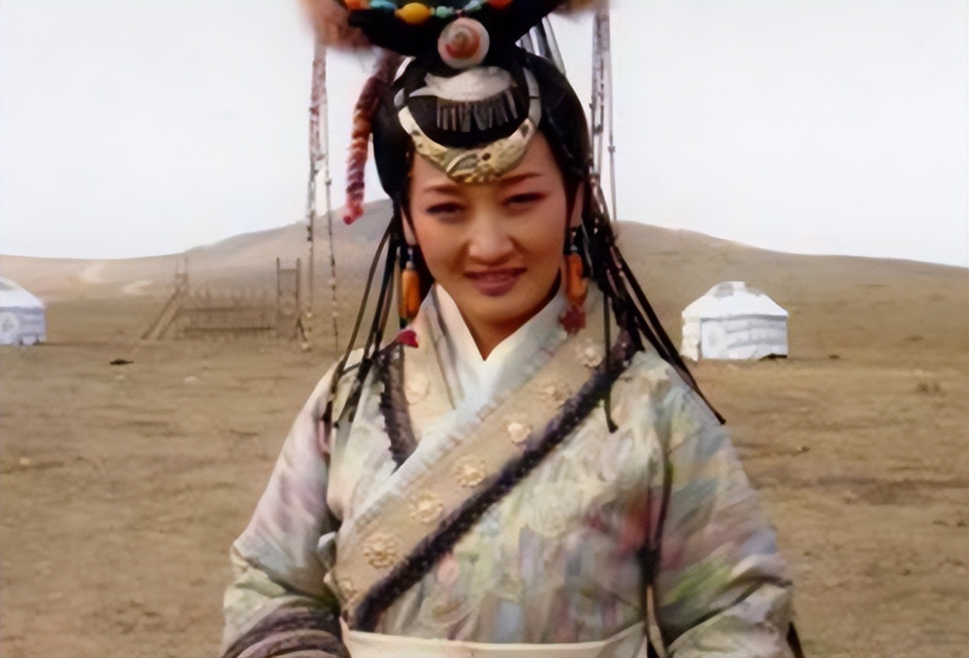 哈斯高娃:受不了腾格尔爱酒如命,离婚后60岁单身也快乐
