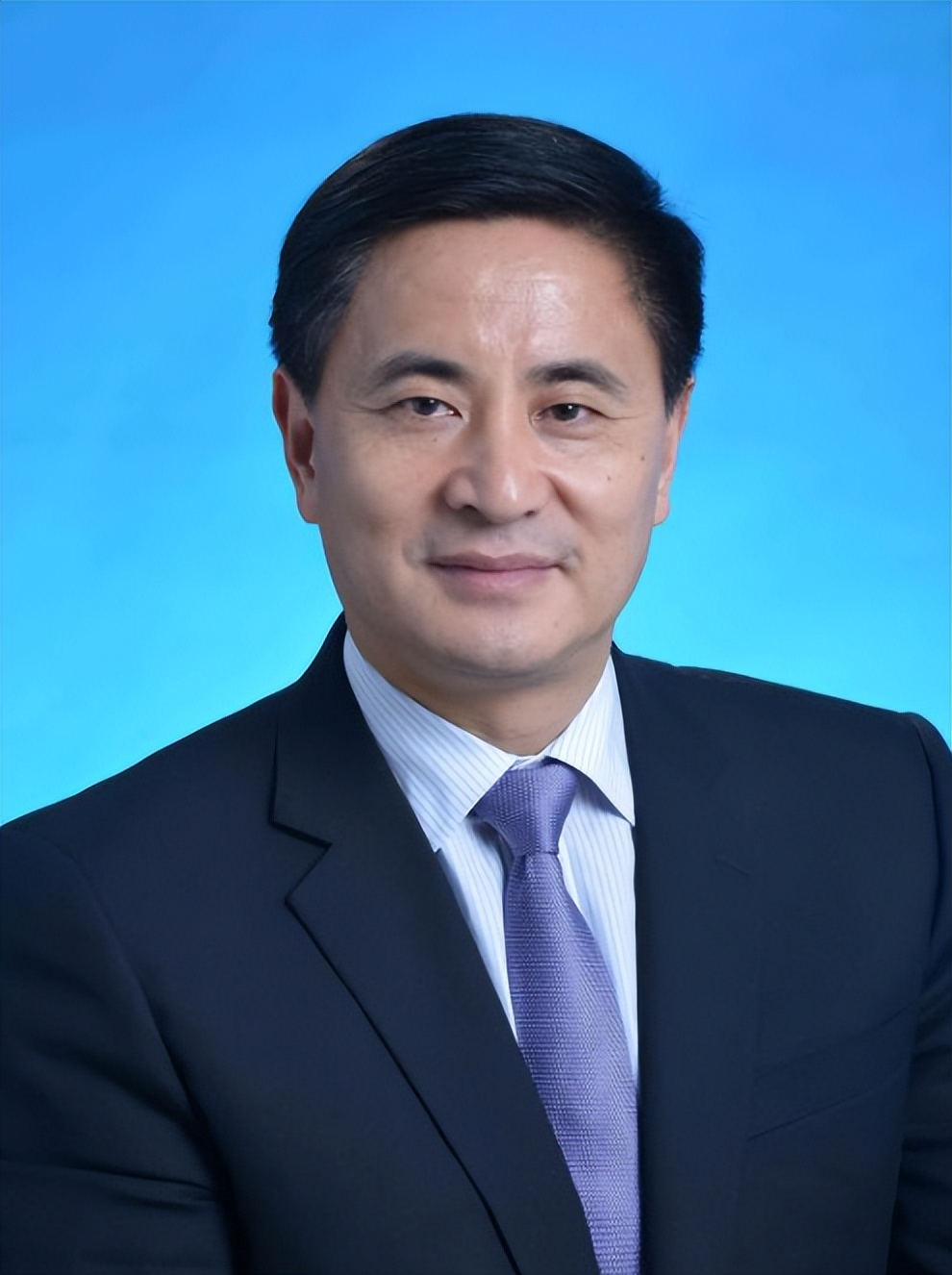 广西"好色厅官"李新元:敛财达1.7亿元,要求商人提供漂亮女孩