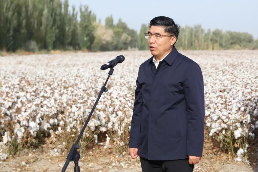 10月12日,何淼现场发言