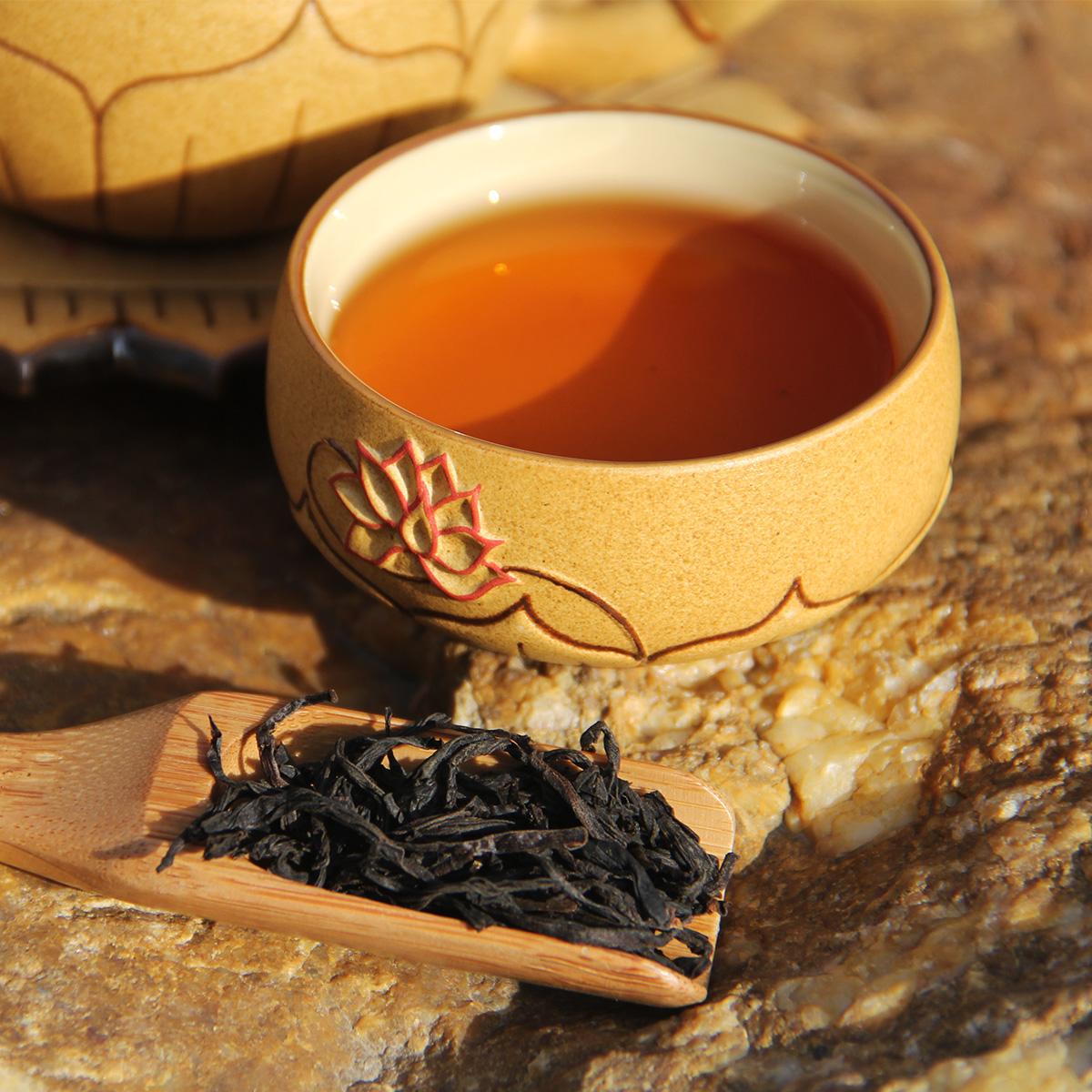 武夷岩茶的分类:大红袍,名枞,肉桂,水仙,奇种