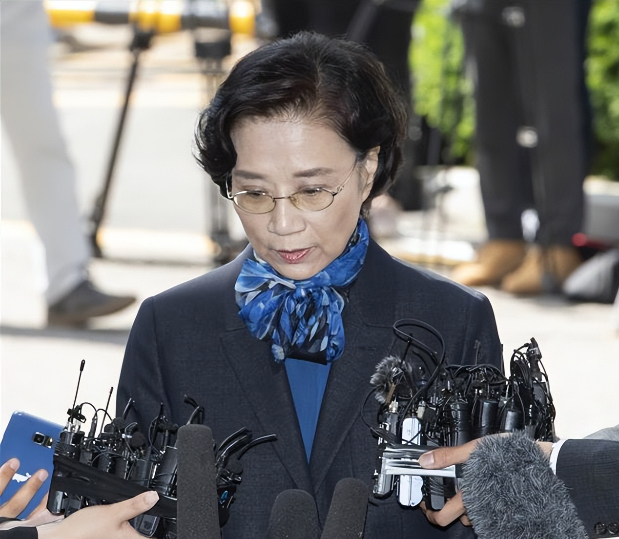 韩国"恶魔千金"赵显娥:因一袋坚果逼停飞机,家暴丈夫和孩子