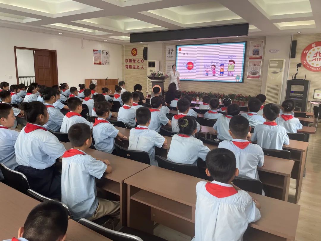 重视儿童眼保健!爱尔卓越走进皇姑区北塔小学开展学生关爱活动