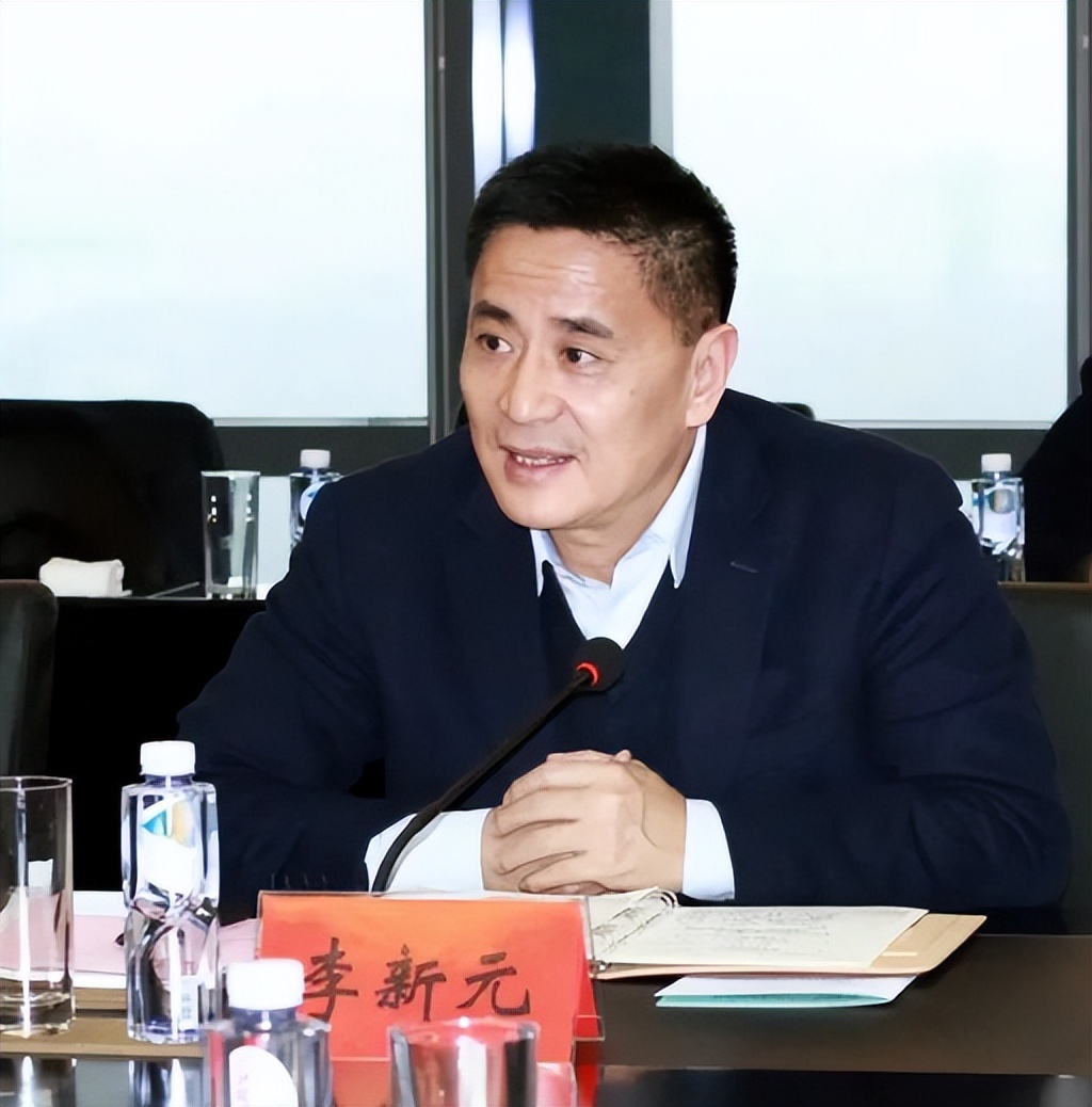 回顾广西巨贪李新元:受贿高达1.7亿,包养多名女孩,被判死缓