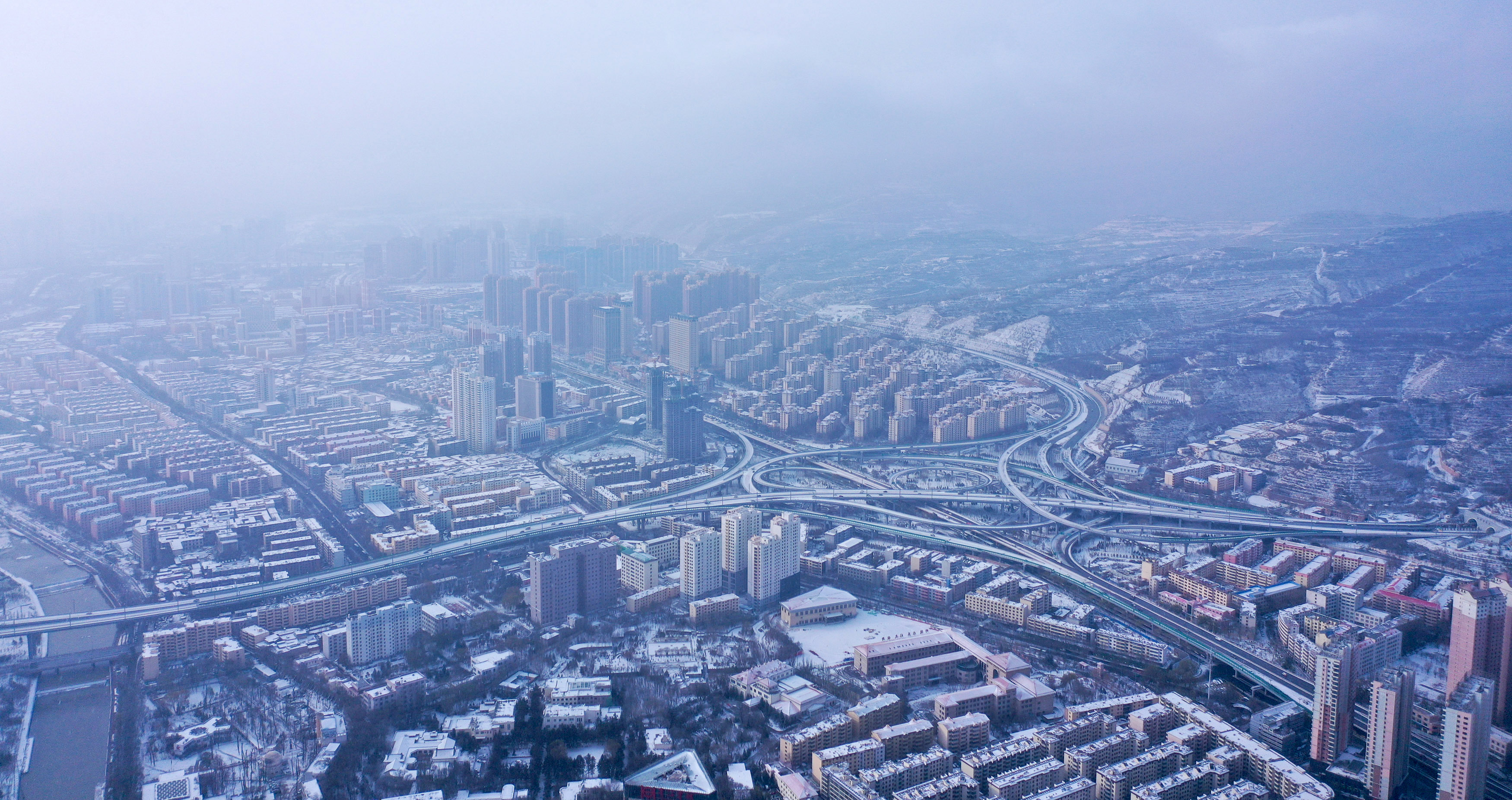 雪后西宁