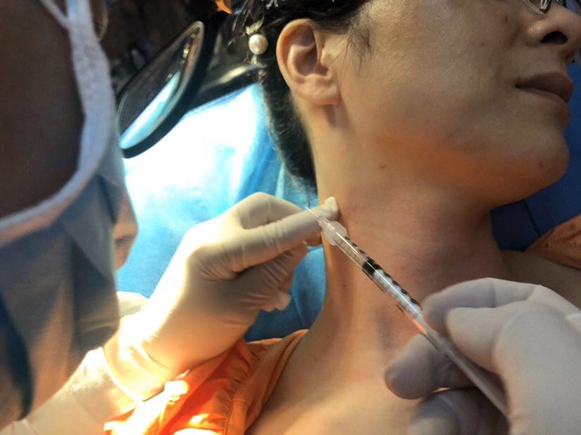 颈纹是如何产生的?减轻颈纹常见的医美方式有哪些?