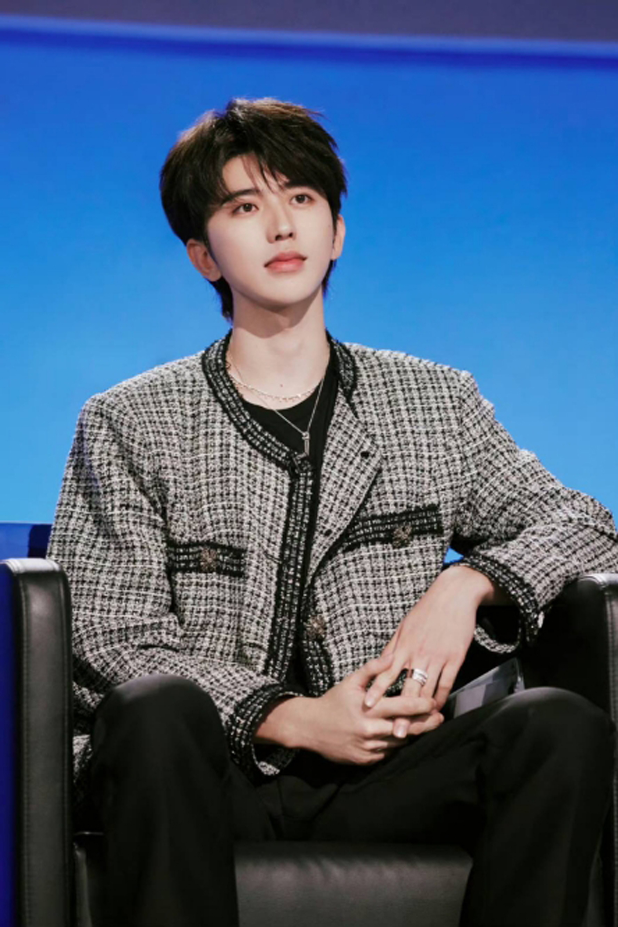 蔡徐坤爆搞大女生肚子节目画面遭删光 对粉丝喊话道歉了