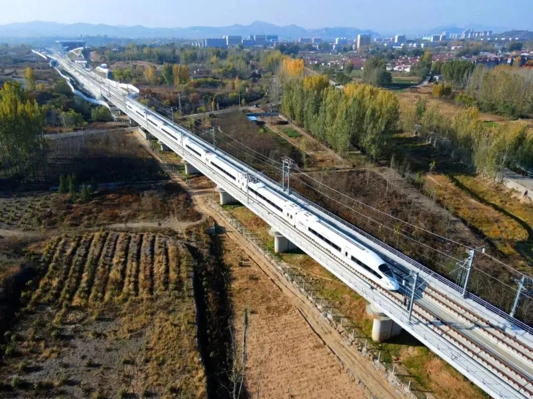 聚焦山湖,济莱高速免费通行 绿地栖湖墅度假迎利好