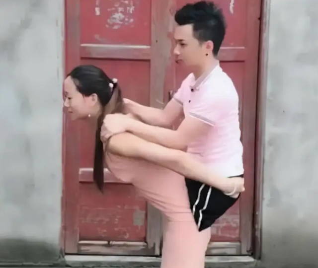 成都连体夫妻走红以后:无腿丈夫劈腿粉丝,断臂妻子带娃重获爱情