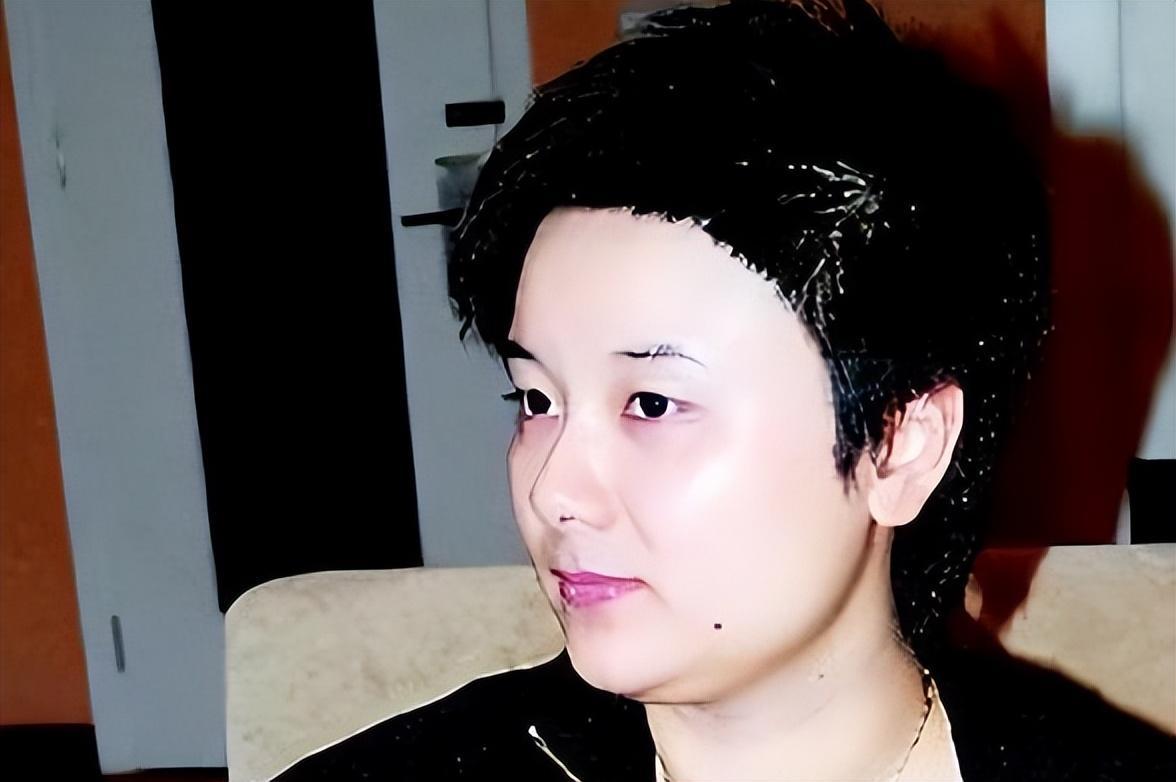 亿万富姐吴英死刑改判25年狱中提离婚要丈夫分担近6亿债务