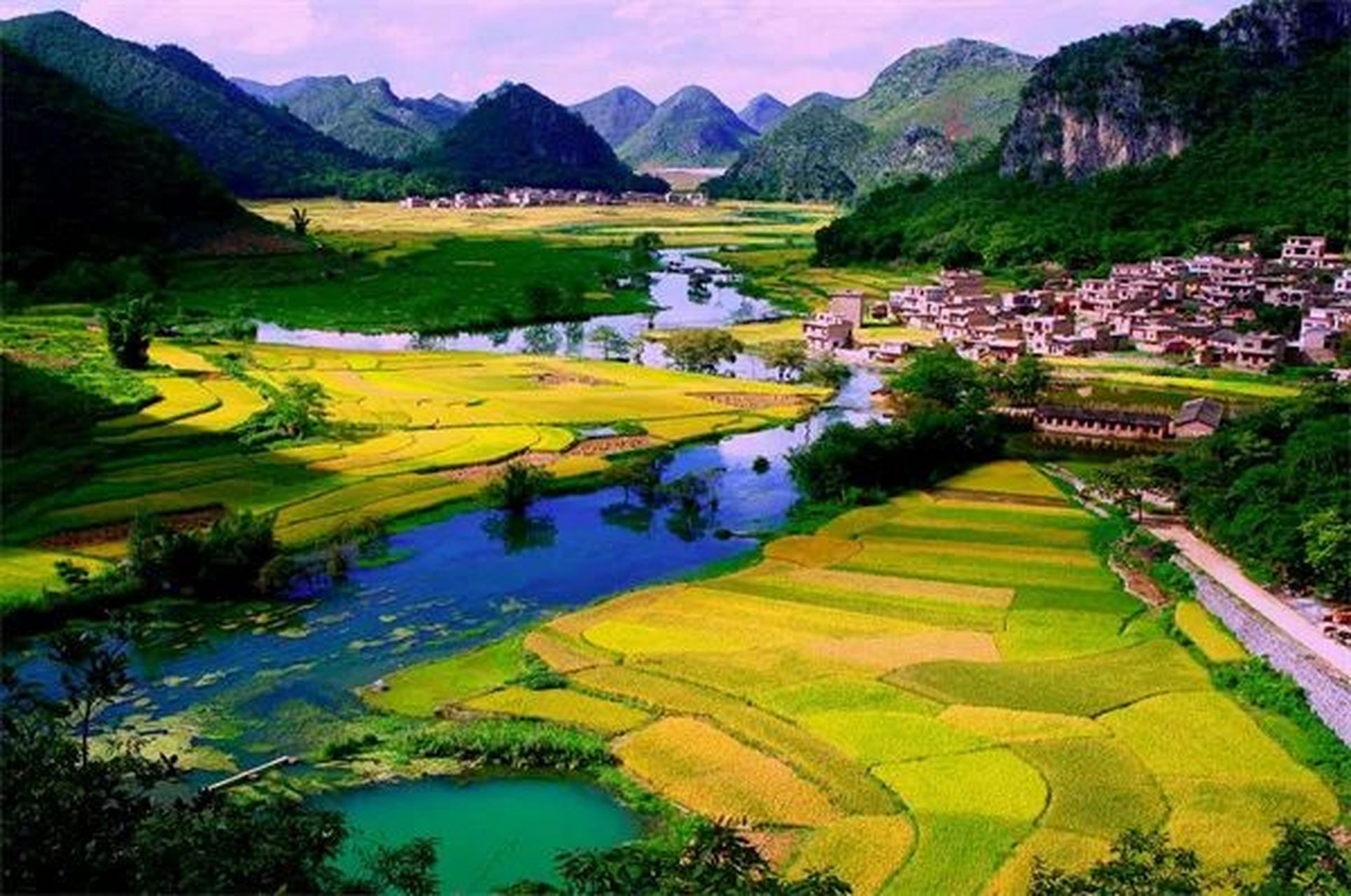 来我的家乡过长假#河野村,位于文山壮族苗族自治州广南县,美丽的八宝