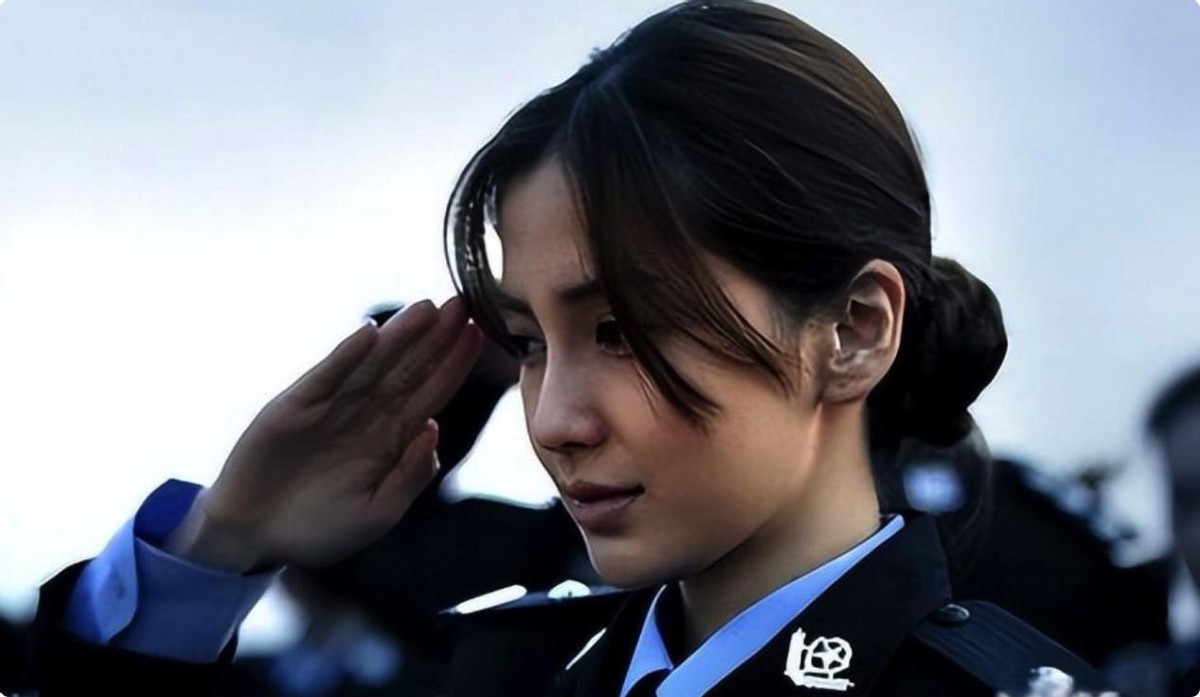 "女警察"别瞎演!把刘涛,杨颖和咏梅放一块看,高下立判