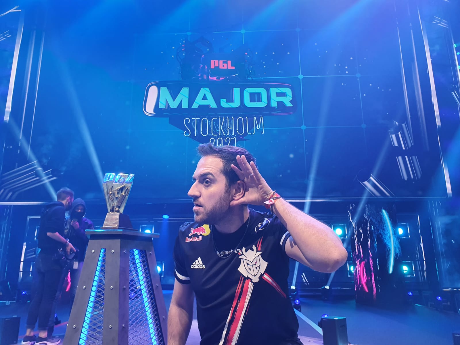 3年内不得转会fnc!g2老板被爆与c9达成秘密协议,perkz转会受阻