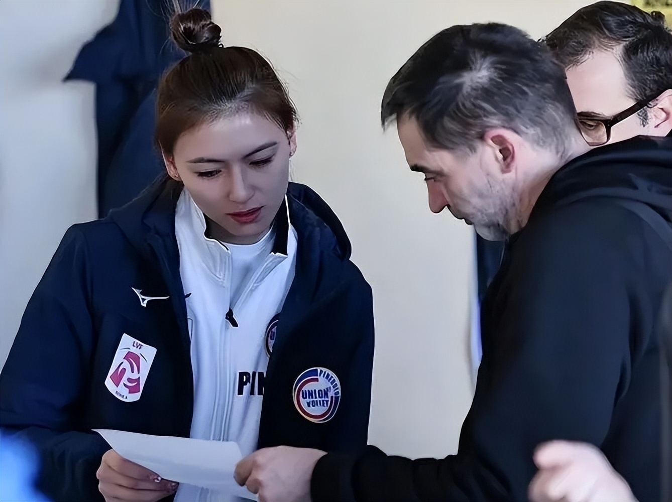 缪伊雯:长相酷似angelababy有东方之美,跻身女排的核心球员之列