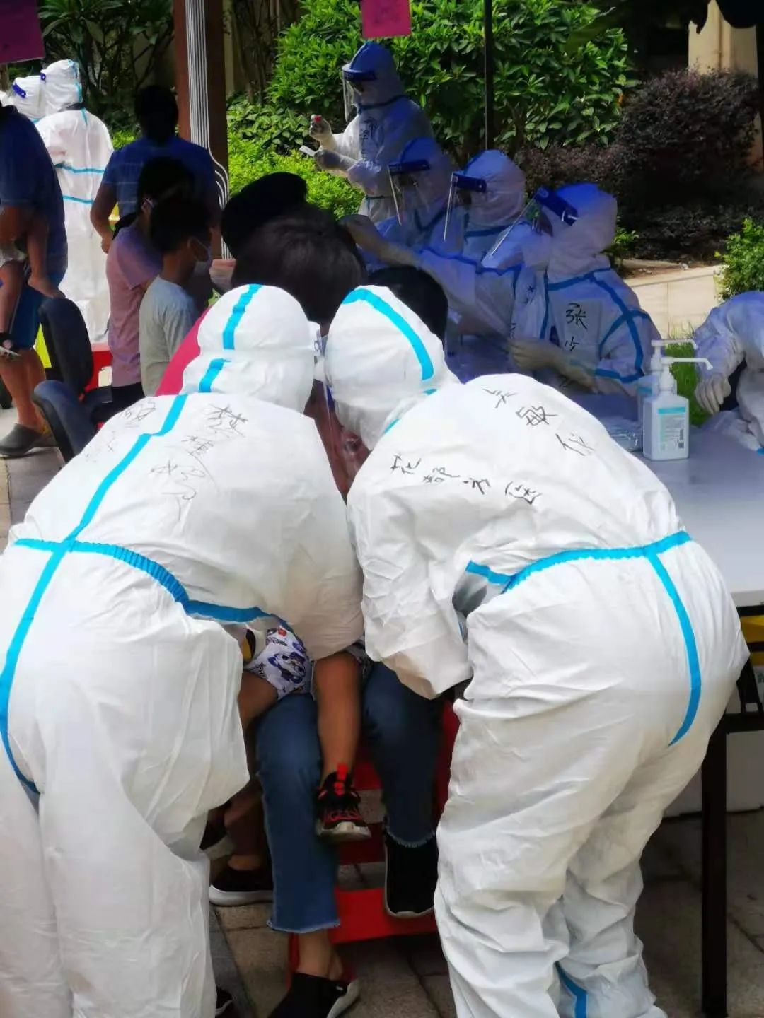 疫情防控广州公安在行动丨铿锵玫瑰别样红,侦查抗疫皆出彩