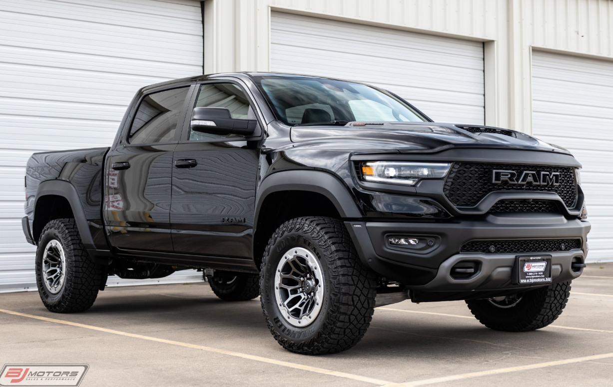 道奇全新皮卡,百公里加速仅4.5秒,配6.2大排量 8at