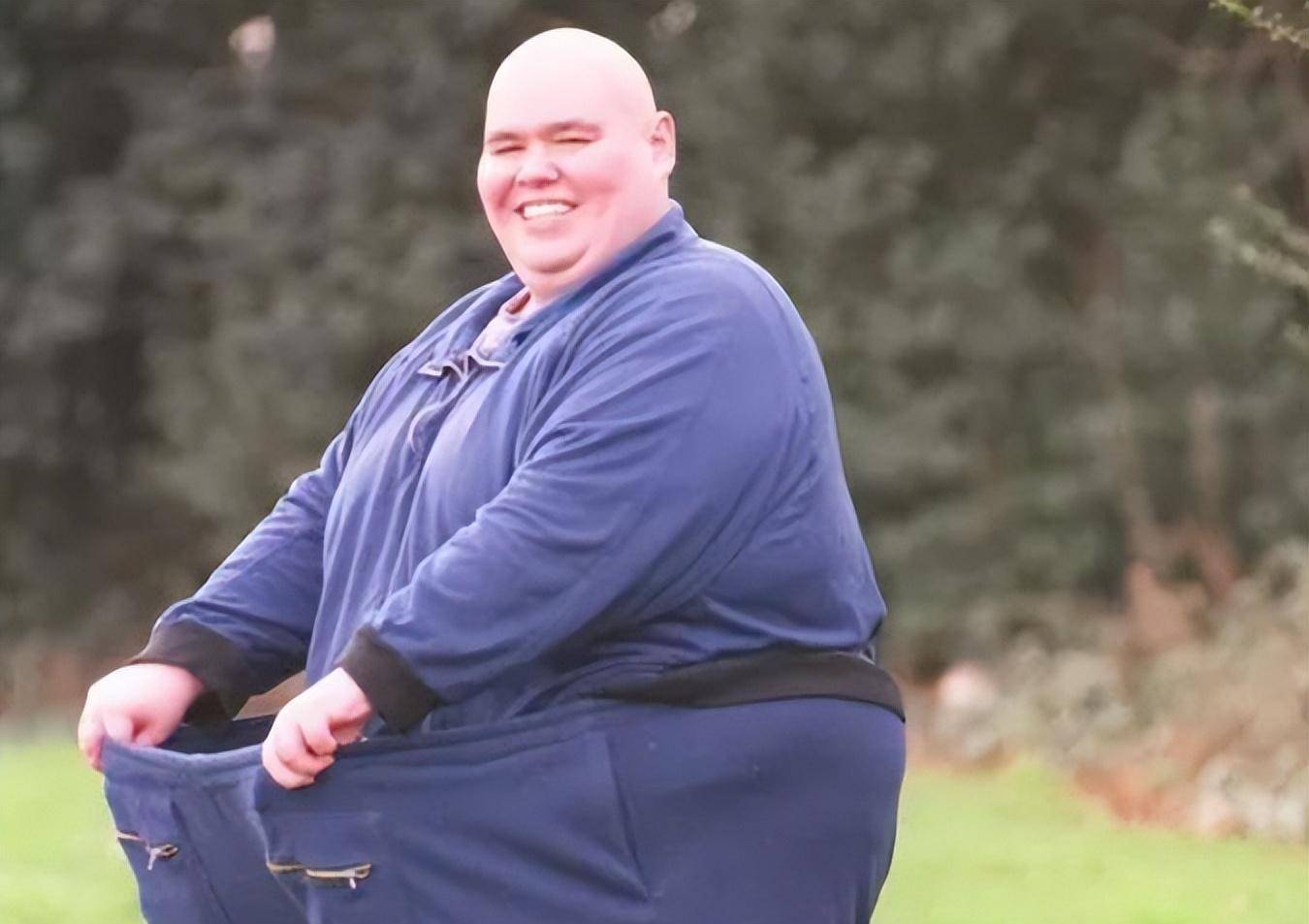 回顾他体重曾达1018斤,被两任女友抛弃,医生:死后去屠宰场火化