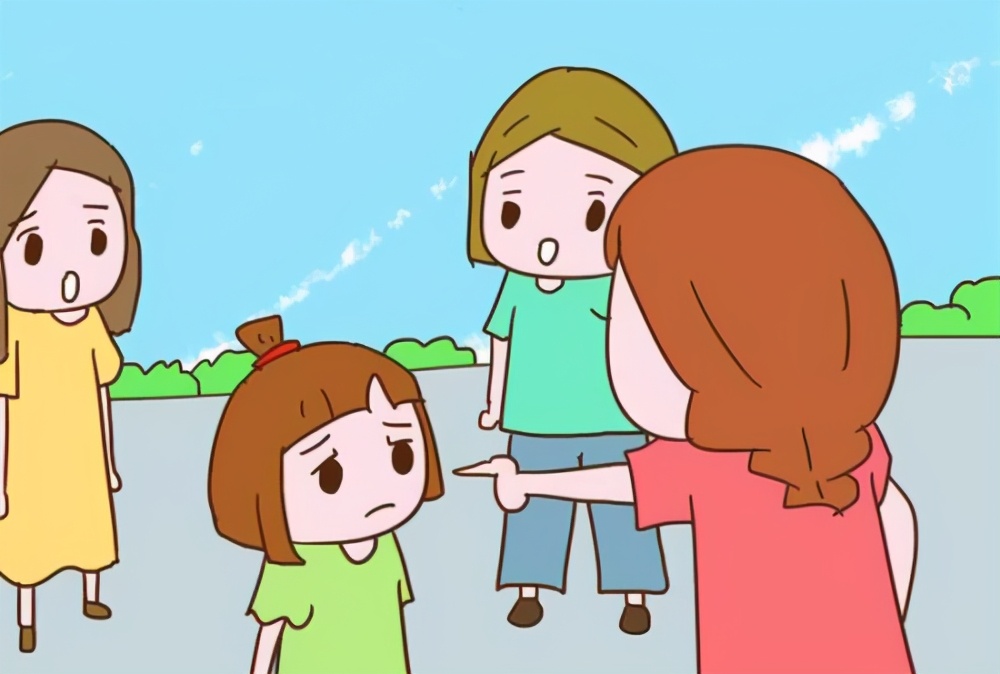 有人当着你的面指责你家娃,你会怎么做?处理方式会影响孩子未来