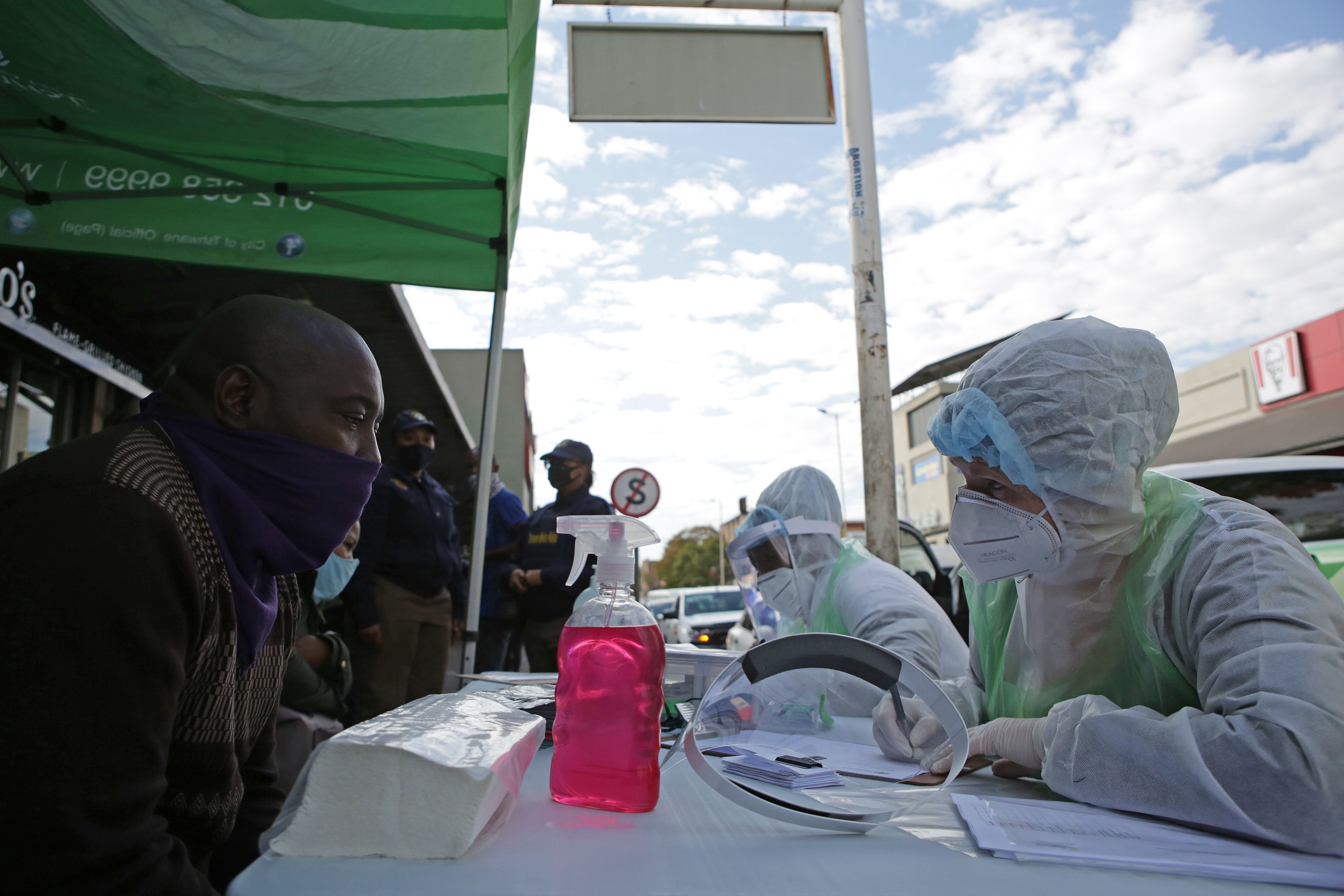 南非新冠累计确诊病例58568例