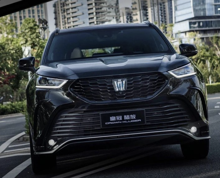 一汽丰田全新皇冠陆放正式上市 售价区间27.58-35.08万元