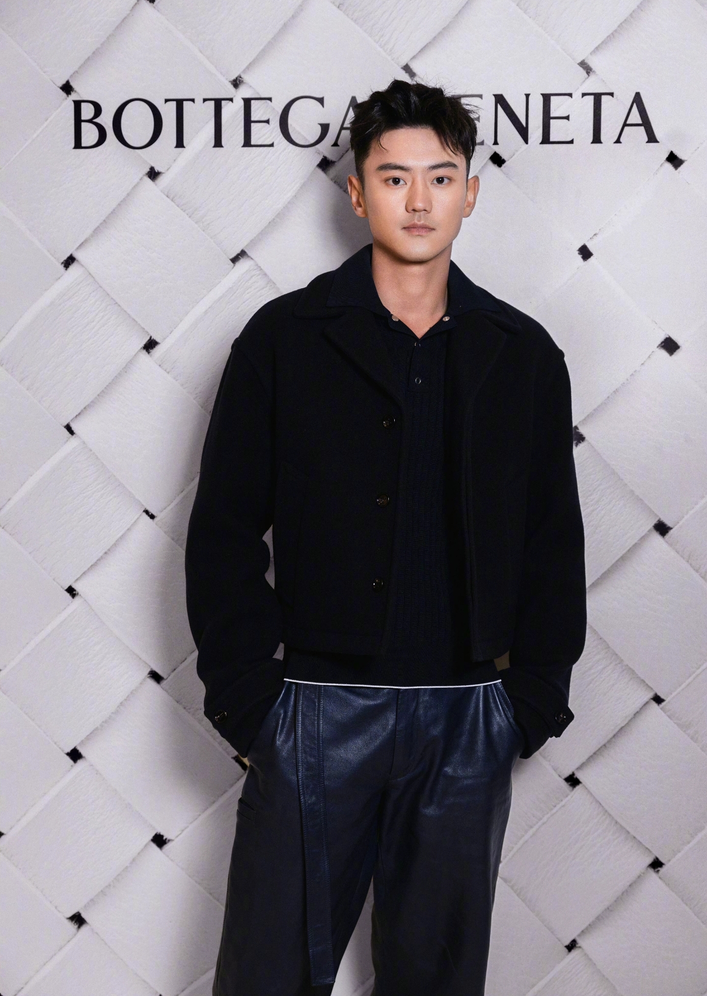 30岁宁泽涛,最新写真出炉!"包子"还是那么帅,身材还是那么好