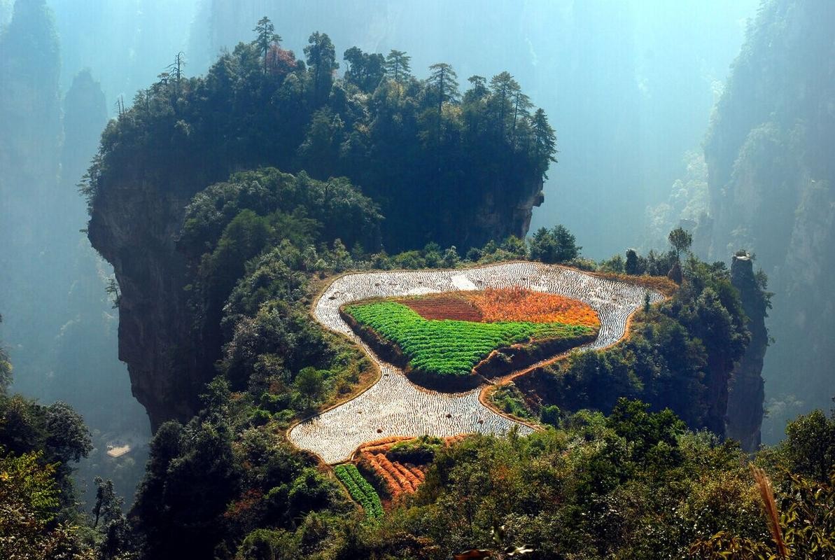 张家界神堂湾怪声不断,本地人称非空穴来风,科考队欲揭崖底真相