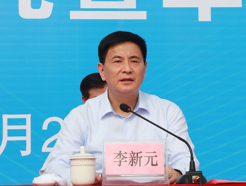 "四贪"高官李新元:敛财1.7亿被判死缓,利用职权包养多名女孩